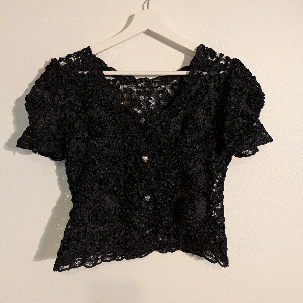 VINTAGE textured lace mesh top - size small